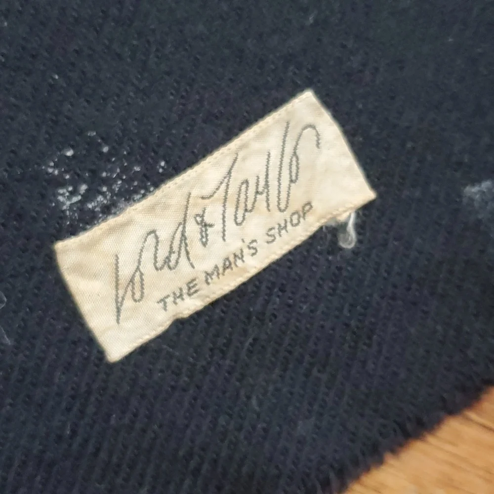 Lord & Taylor the men's shop black scarf